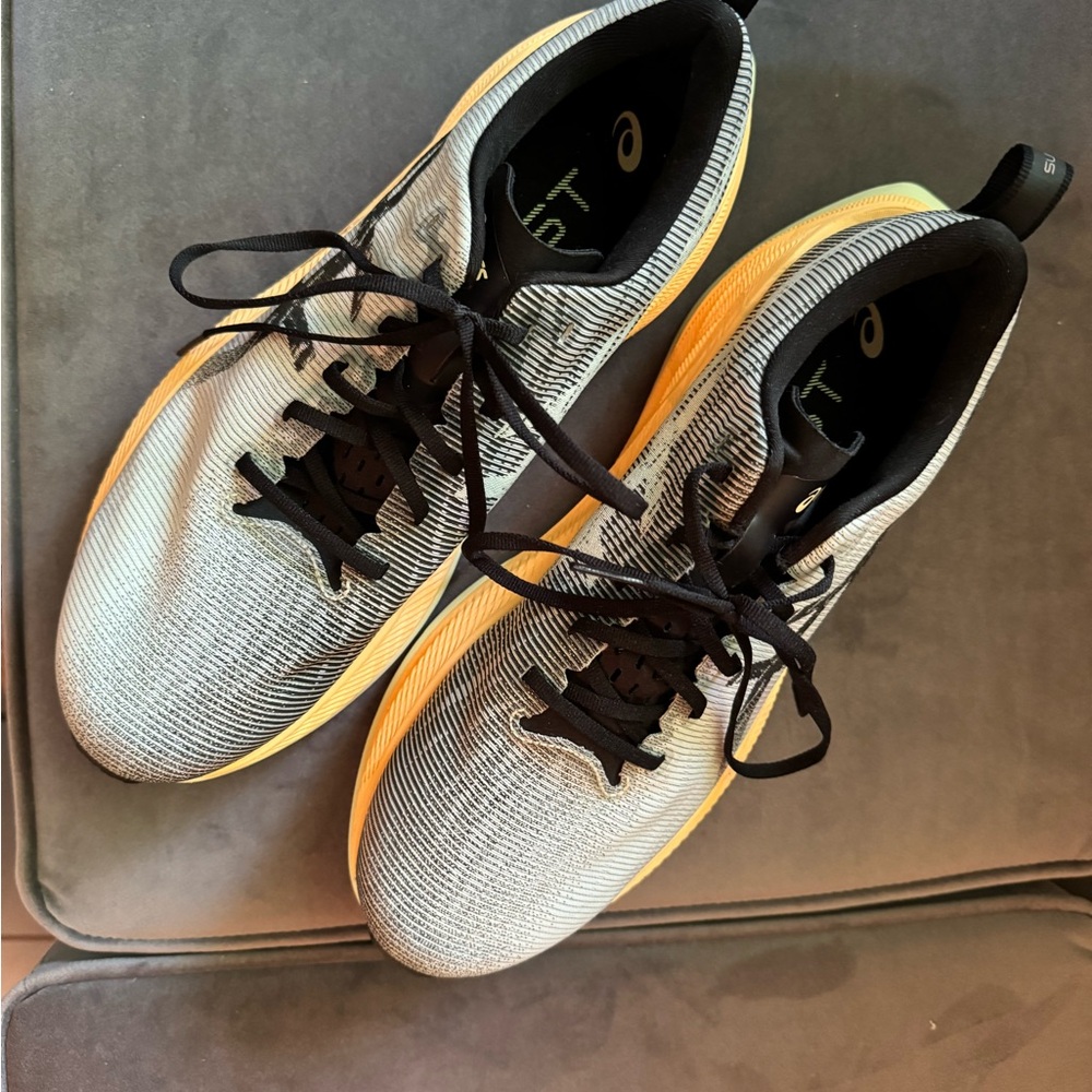 Men's ASICS SuperBlast *FROM A DOG FRIENDLY HOME*